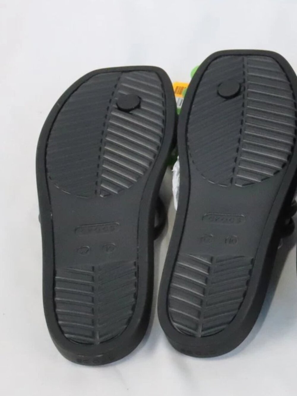 Crocs Miami Studded Toe Loop Sandal Work School Party Casual Travel Beach Cruise - Picture 2 of 4